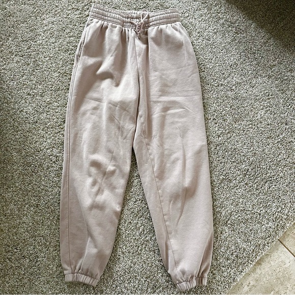 H&M Pants - H&M size medium beige sweatpants, good condition